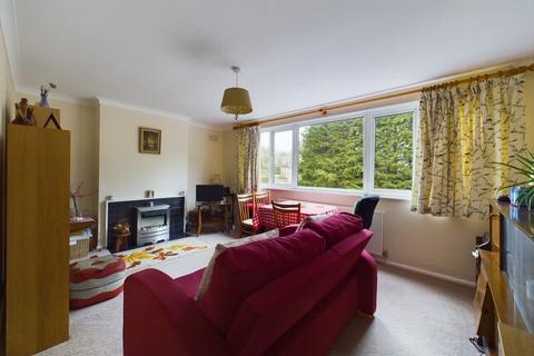 2 bedroom flat for sale, New England Road, Haywards Heath, RH16