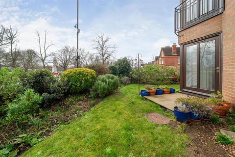 2 bedroom flat for sale, The Embankment, Bedford