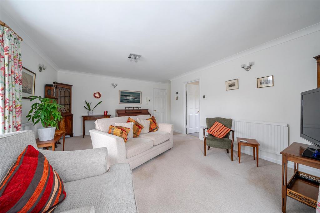 Living room iii h.jpg