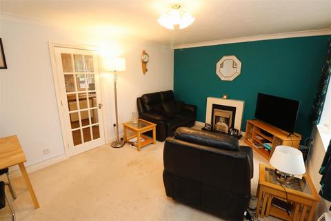 2 bedroom retirement property for sale, Russell Court, Rushden NN10