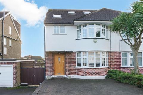 4 bedroom semi-detached house for sale, Knoll Drive, Southgate, N14