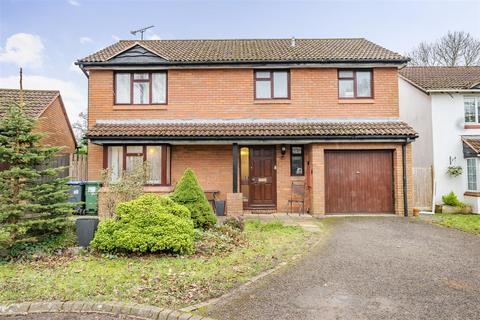 4 bedroom detached house for sale, Ailesbury Close, Chippenham