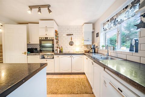 4 bedroom detached house for sale, Ailesbury Close, Chippenham