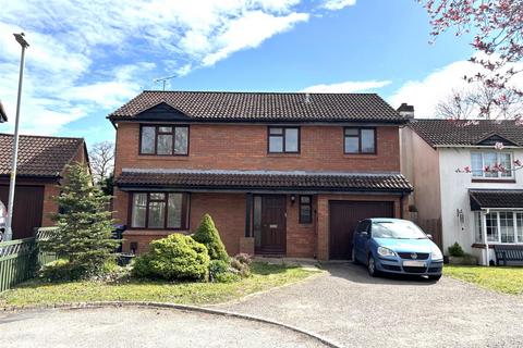 4 bedroom detached house for sale, Ailesbury Close, Chippenham