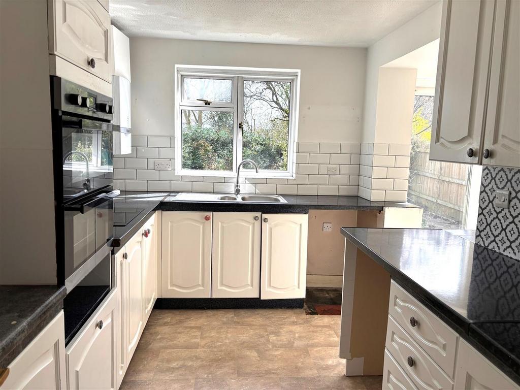 Kitchen 1 - New.JPG