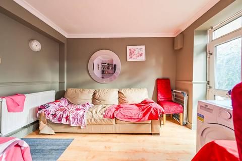 19 Mason Close, London, E16 1LF