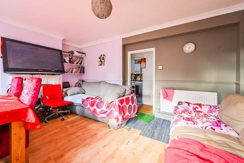 19 Mason Close, London, E16 1LF