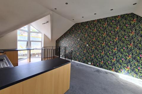 2 bedroom maisonette to rent, Beach Approach, Brixham TQ5
