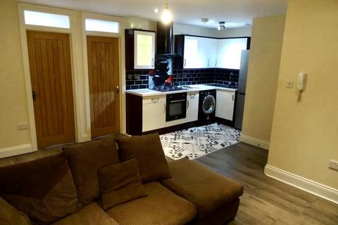 2 bedroom flat to rent, Tudor Street, City Centre, Cardiff