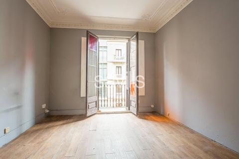 2 bedroom apartment, Flat For Sale In Eixample, Eixample, Barcelona