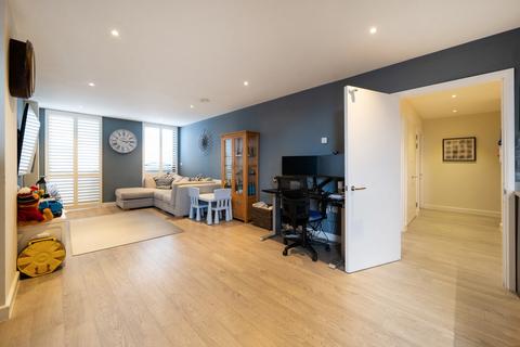 2 bedroom apartment for sale, Bond House, Baltic Avenue, Brentford, TW8