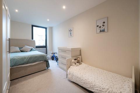 2 bedroom apartment for sale, Bond House, Baltic Avenue, Brentford, TW8