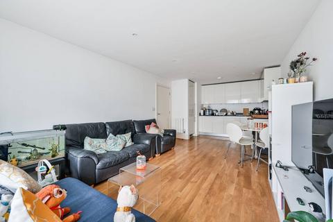 2 bedroom flat to rent, West Carriage House, Woolwich, London, SE18