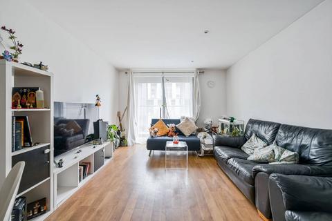 2 bedroom flat to rent, West Carriage House, Woolwich, London, SE18