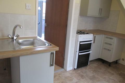 2 bedroom terraced house to rent, Copthorne Rise, Shrewsbury