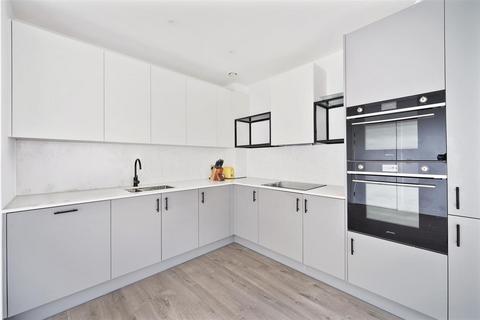 2 bedroom flat for sale, Coster Avenue, Woodberry Down, N4