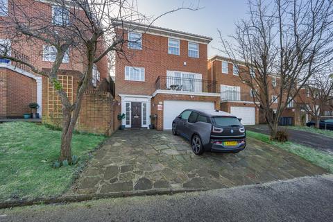 4 bedroom detached house for sale, Purley CR8