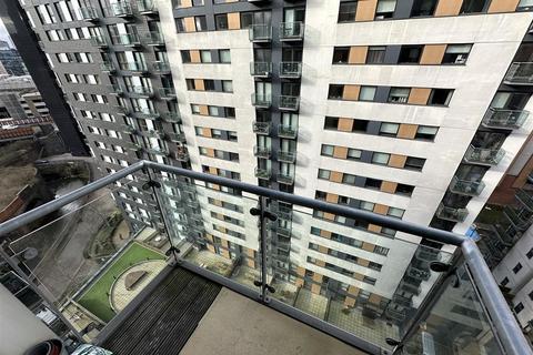 2 bedroom apartment for sale, Vallea Court, Green Quarter, Manchester