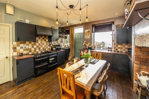 4 bedroom terraced house for sale, Highfield Terrace, Bradford BD13