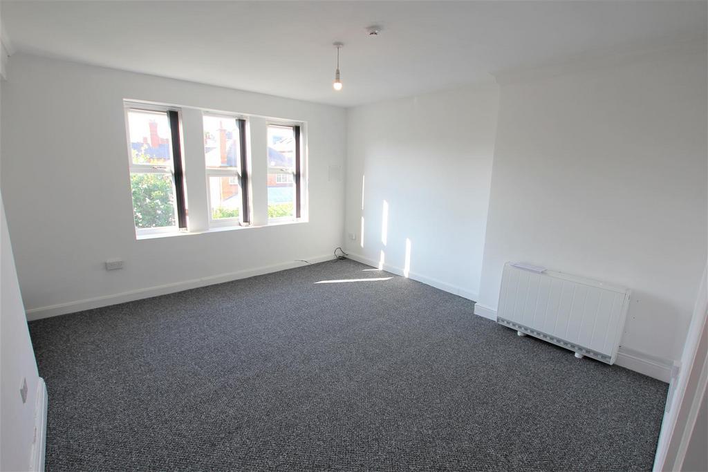 Lounge/Bedroom