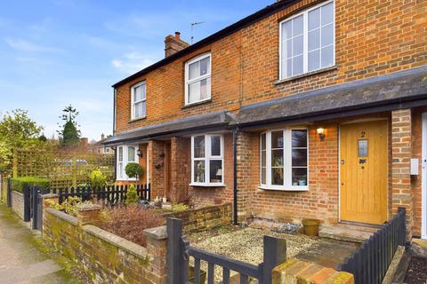 2 bedroom terraced house for sale, Oakley Road