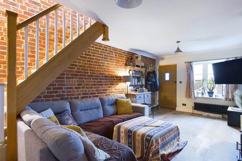 2 bedroom terraced house for sale, Oakley Road