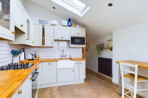 2 bedroom terraced house for sale, Oakley Road