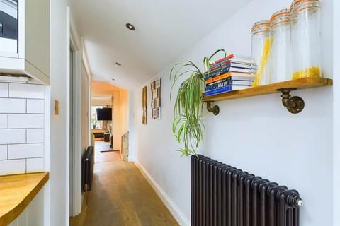 2 bedroom terraced house for sale, Oakley Road