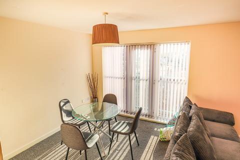 2 bedroom flat to rent, Pilgrims Way, Salford M50