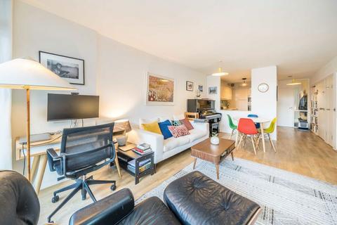 2 bedroom flat for sale, Barbican, London EC2Y