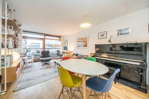 2 bedroom flat for sale, Barbican, London EC2Y