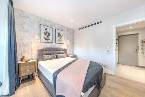 1 bedroom flat for sale, St. Georges Circus, London SE1