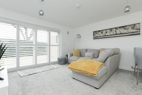 Flat 3, 8 Beach Avenue, Birchington, CT7 9JS