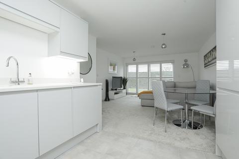 Flat 3, 8 Beach Avenue, Birchington, CT7 9JS