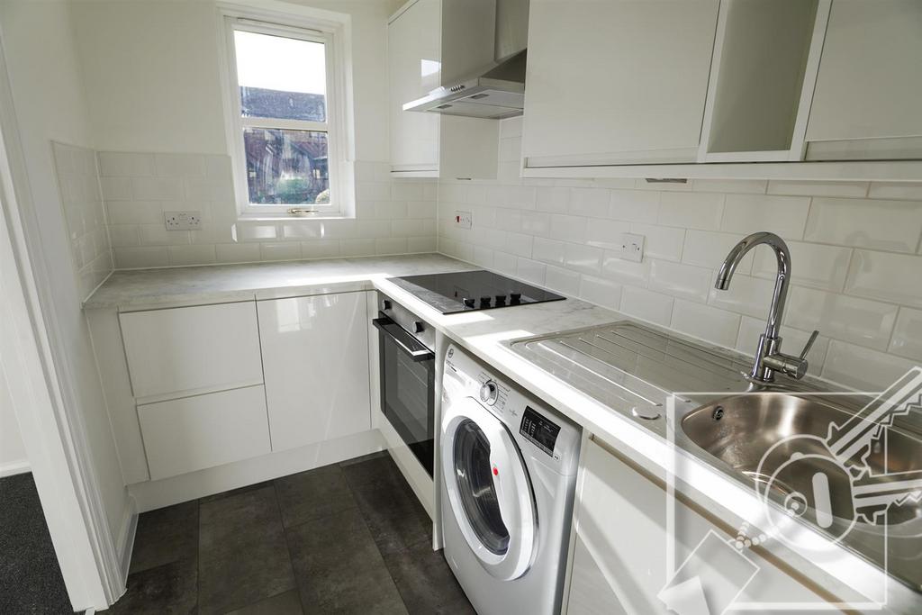 Kitchen: