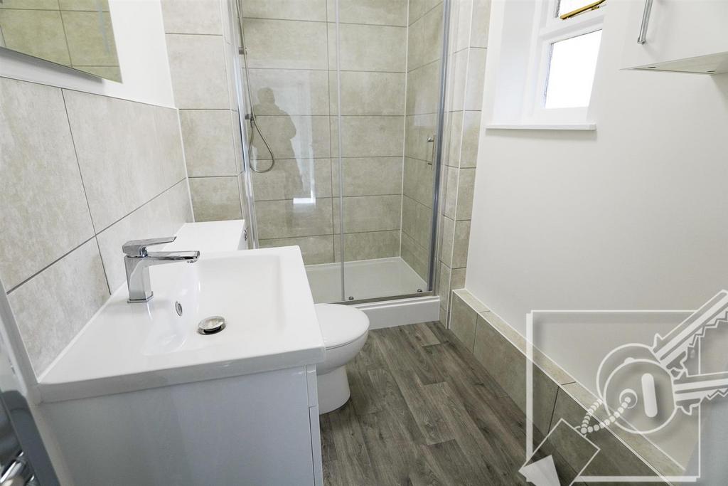 Shower room: