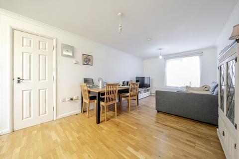 1 bedroom maisonette for sale, Savera Close, Southall, UB2