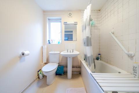 4 Savera Close, Southall, UB2 5DT