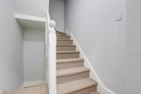 3 bedroom semi-detached house for sale, Mansfield Road, Nottingham NG5