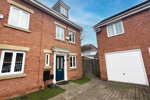 16 Innisfree Close, Wythall, Birmingham, B47 6EW