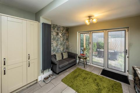 3 bedroom semi-detached house for sale, Bradford Road, Brighouse HD6