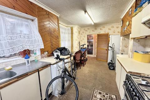 82 Buxton Road, London, E15 1QX
