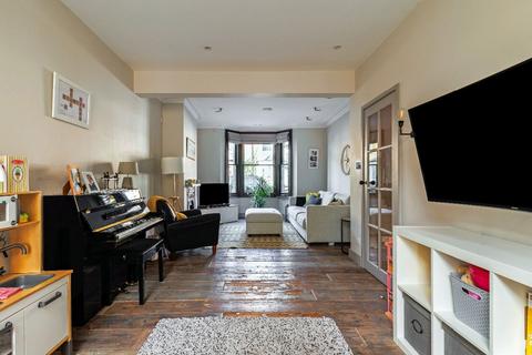 90 Haliburton Road, Twickenham, TW1 1PH