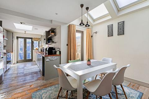 90 Haliburton Road, Twickenham, TW1 1PH