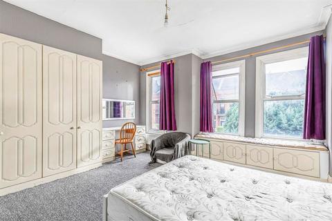 4 bedroom house for sale, Halsmere Road, London SE5