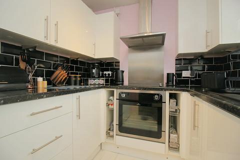 34 Churchfields, Bradford, BD2 3JN