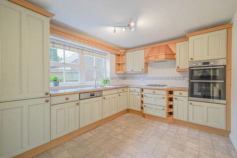 4 bedroom detached house for sale, Hensborough, Dickens Heath, B90