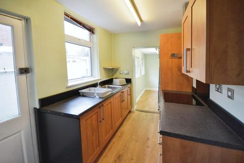 2 bedroom terraced house to rent, Salisbury Place, Bishop Auckland