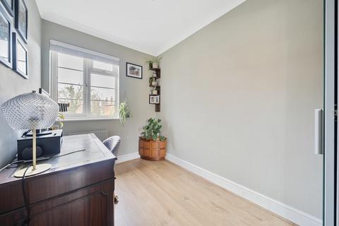 8 Thorpe Close, London, SE26 4NX