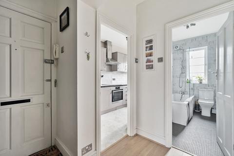 8 Thorpe Close, London, SE26 4NX